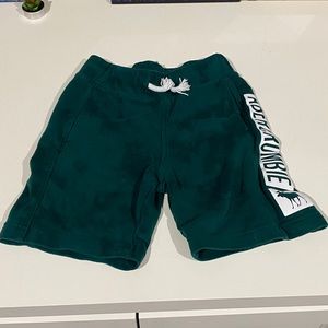 Abercrombie kids Boys Fleece Shorts 5/6